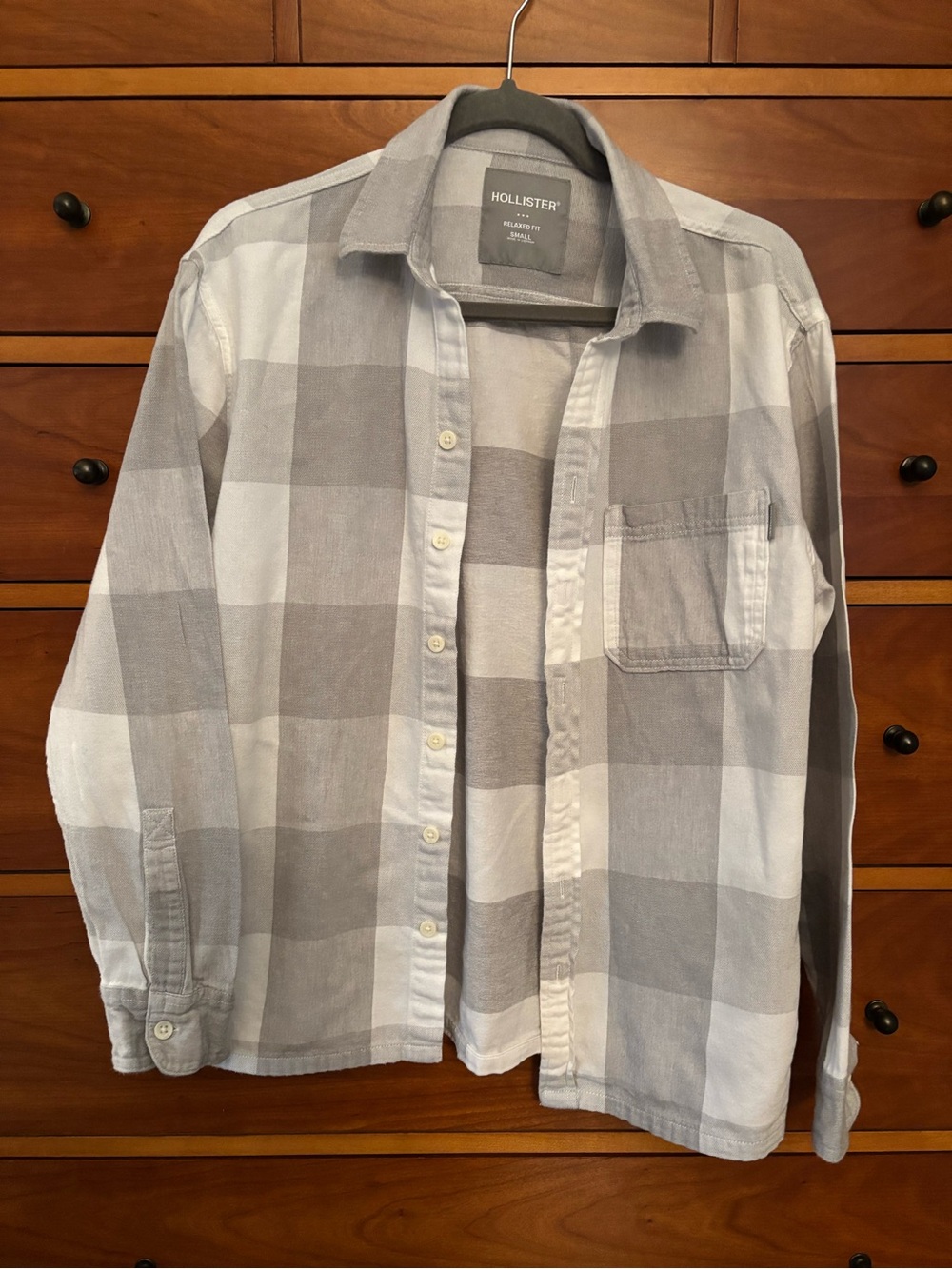 Hollister Men's Large Gray & White Check Button-Down Shirt
